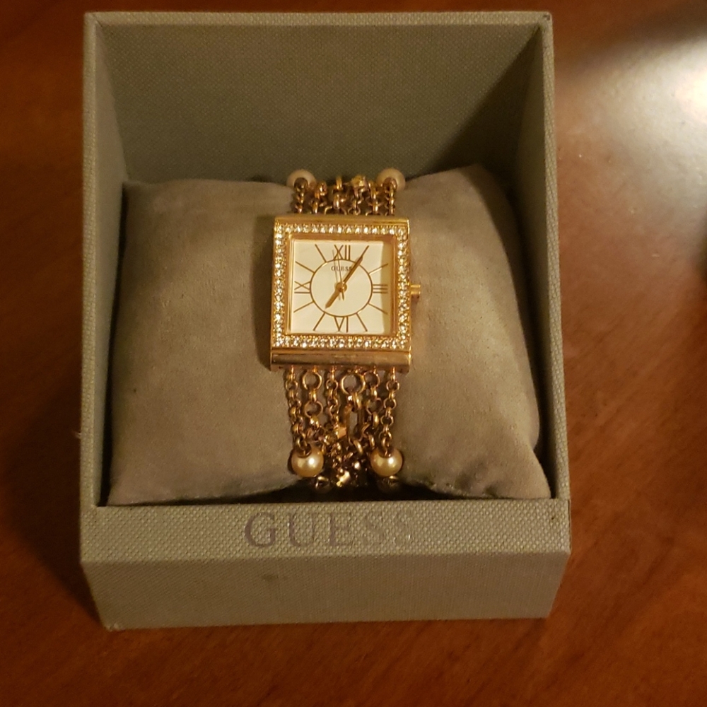 Guess gold pearl bracelet Watch